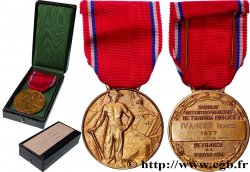 CINQUIÈME RÉPUBLIQUE Médaille, Syndicat des entrepreneurs de travaux publics